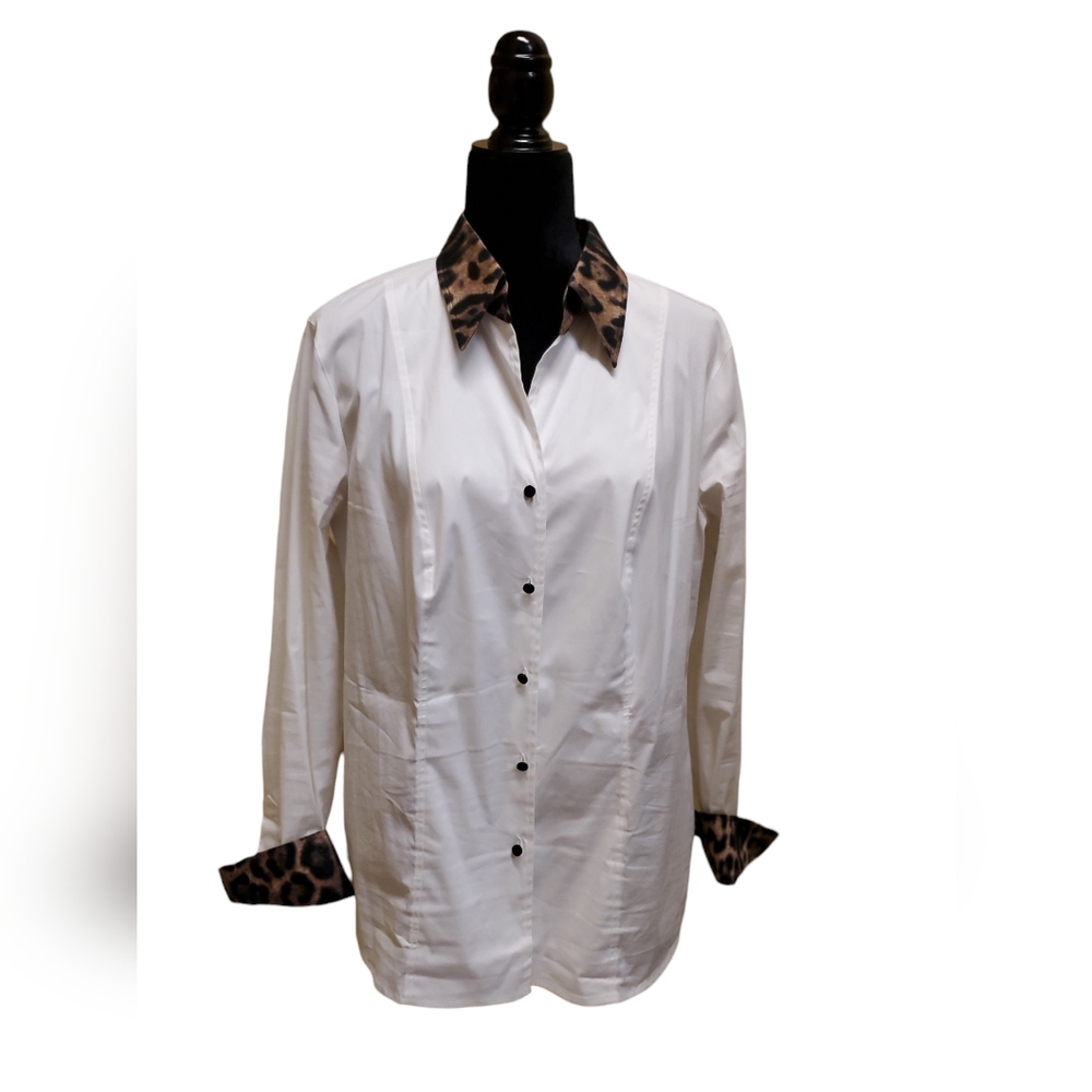 Escada Size 44   White Blouse with Leopard Print Collar and Sleeves